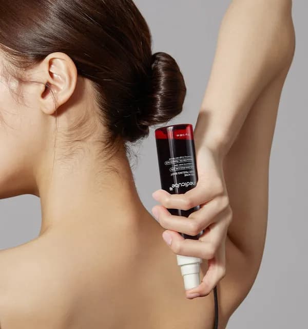 Medicube Red Acne Body Peeling Shot (110 g / 3.88 oz)